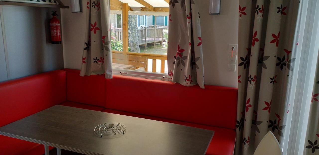 Mobil-home 4 **** *